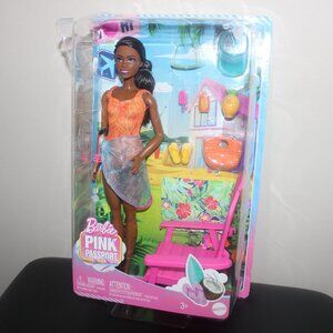 3/$77❤️broken box Barbie Pink Passport Hawaii Brooklyn Doll Playset Beach Visor